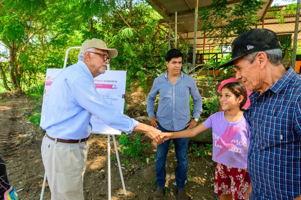 Gobernador de Nayarit entrega obras hídricas y viales en el norte