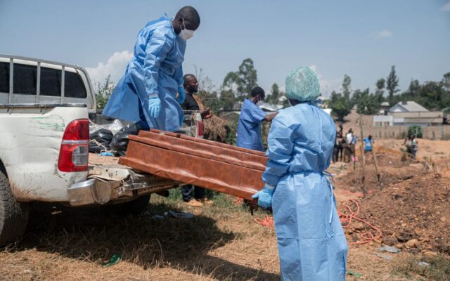 El ébola avanza en el Congo y llega a dos nuevas zonas donde la enfermedad es más mortal
