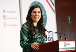 Kenia López eleva presión sobre Rocha Moya y plantea ruta constitucional