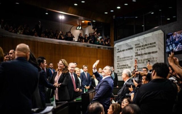 Perfilan a Adrián de la Garza como “gobernador” en el Congreso de Nuevo León