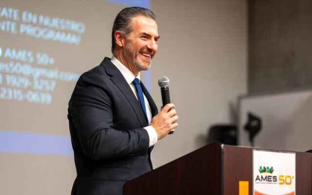 Respaldan a Adrián De la Garza ante petición a Sheinbaum de intervenir en NL